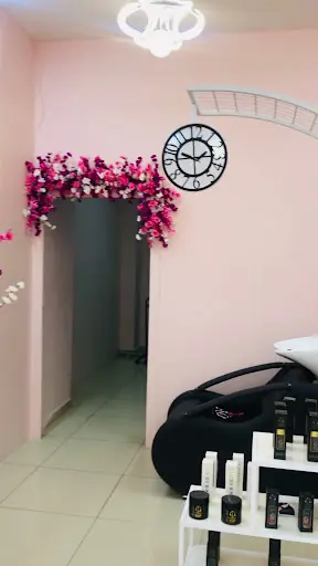 BAYAN KUAFÖRÜ AYNUR ÖZTÜRK 3