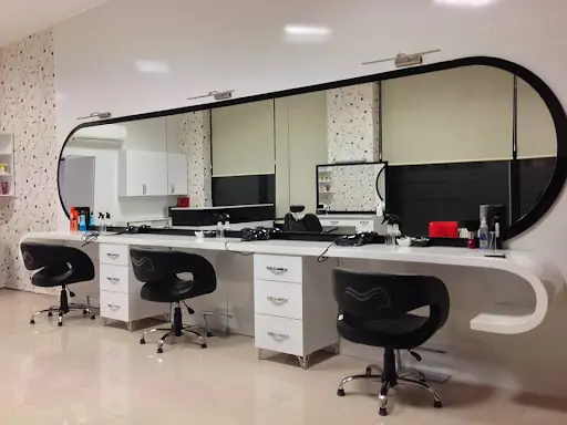 Kadınca Saç Tasarım Göksun 2