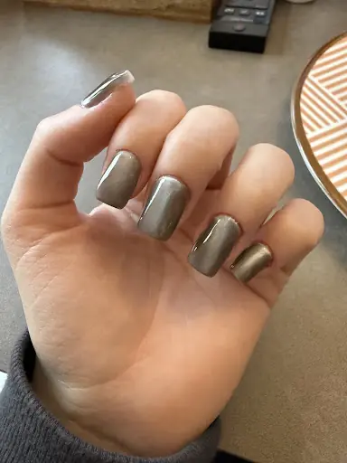 The Beauty Almina Çiçek – Tırnak / Nail Studio, İstanbul (3. fotoğraf)