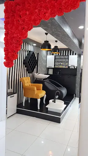 SALON EMİNE & DENİZ 4