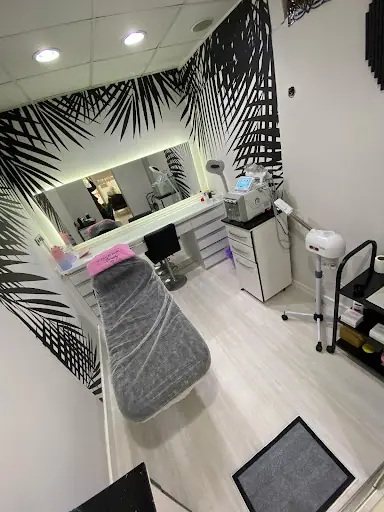 Yağmur Zorlu Saç ve Güzellik Salonu ( Hair & Beauty ) 2