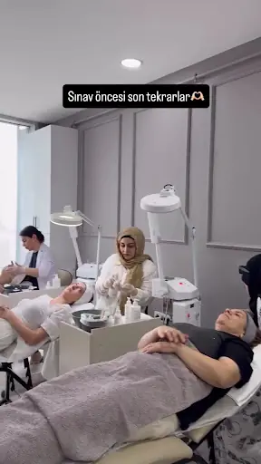 Murat Dinletir Akademi Güzellik Uzmanlığı ve Estetisyenlik Kursu 3