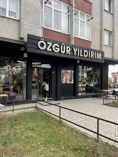 Özgür Yıldırım Kuaför