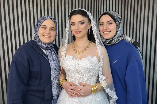 Yasemin Hayriye Gelinlik Ve Kuaför 2