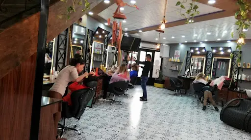 SİLİFKE SAÇ TASARIM GÜZELLİK MERKEZİ NEBİ ÇOBAN