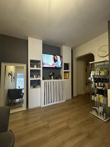 Nur Yılmaz – Diğer (Güzellik), İstanbul (3. fotoğraf)