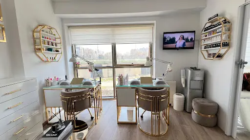 Özlem Şahin Beauty Palace | Bakırköy Güzellik Salonu| Bakırköy Protez Tırnak