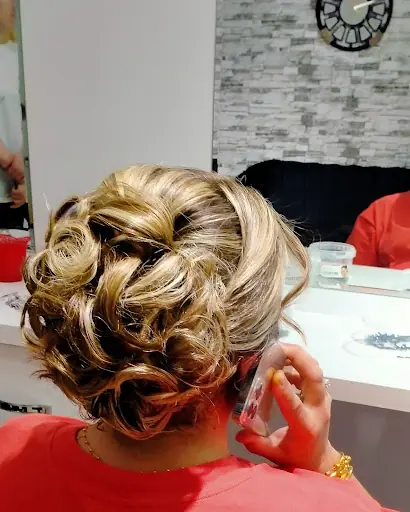 Dilara Bayan Kuaförü 3