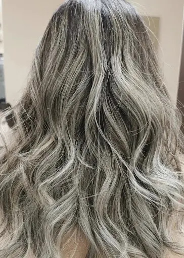 İsa Uğur Kuaför