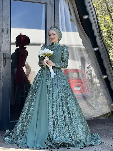 Kristal Zarina Samsun Moda Evi ve Kuaför