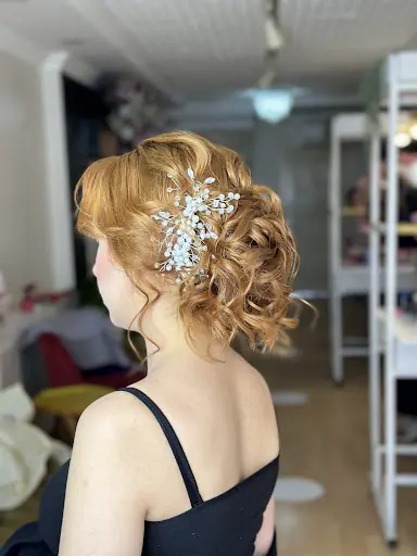 Salon Özlem Sade