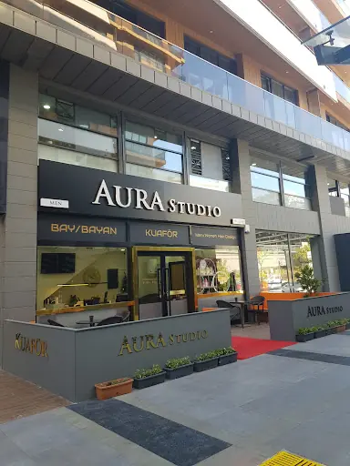 Aura Studio Bay/Bayan Kuaförü