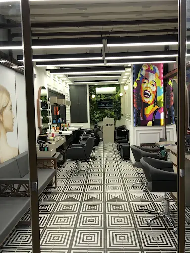 Sweeney Todd Unisex Hairdresser 3
