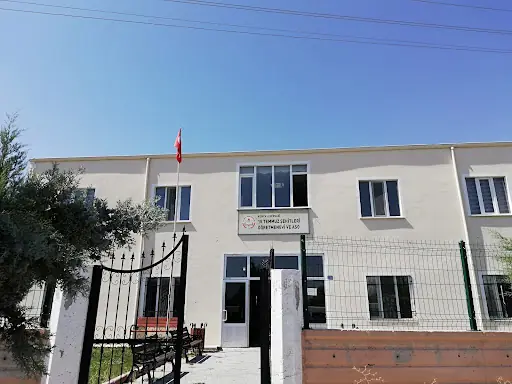 Emirgazi 15 Temmuz Şehitleri Öğretmenevi ve Akşam Sanat Okulu 3