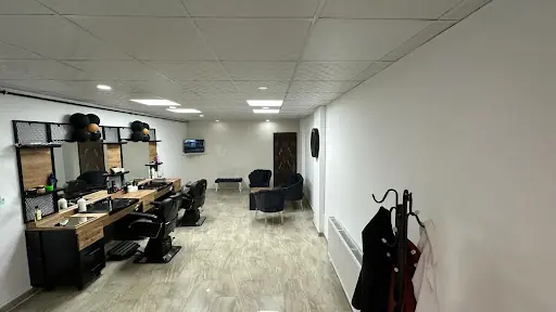 Melih Gazi Ay Hair Studio