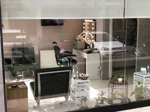 Habibe Demirci Güzellik Salonu – Tırnak / Nail Studio, İstanbul (3. fotoğraf)
