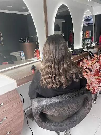 Woman bayan kuaförü