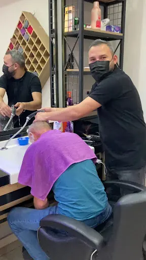 Salon B'S 3