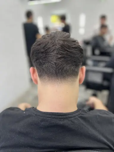 OĞUZ KINALI HAIR ARTIST ( ERKEK KUAFÖRÜ) 3