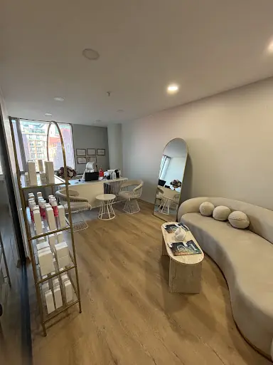 Gizem Karakeçili Beauty – Tırnak / Nail Studio, İstanbul (4. fotoğraf)