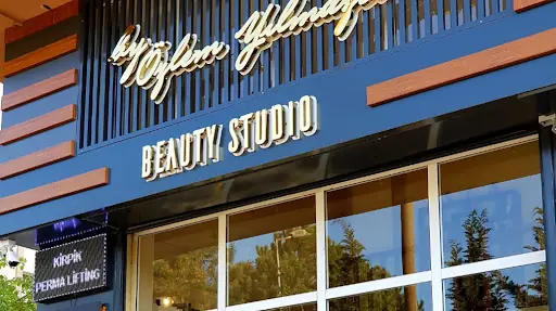By Özlem Yılmaztürk Beauty Studio 2