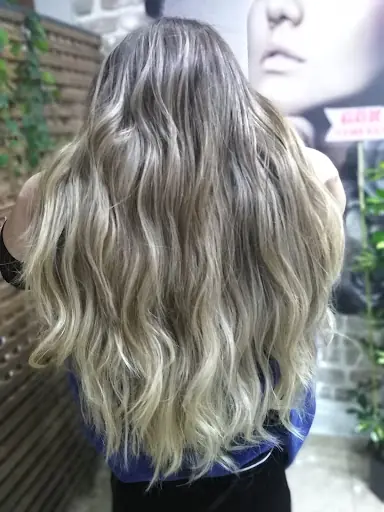 Salon Demet Sarıhan 3