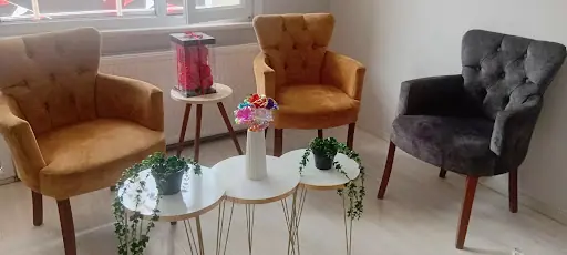 Aura KADINLARA ÖZEL Terapi Bakım ve Güzellik Esenler (ERKEKLERE HİZMET VERMİYORUZ) 4