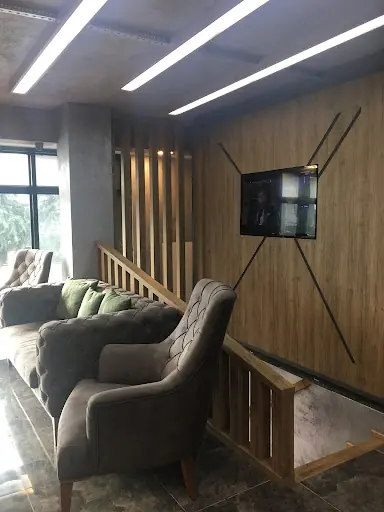 Yıldırım Keskin Erkek Kuaförü 3