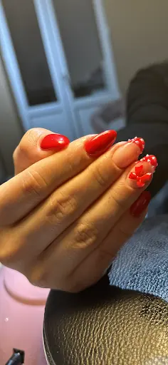 Demet İlgeç Güzellik Merkezi – Tırnak / Nail Studio, İstanbul (4. fotoğraf)