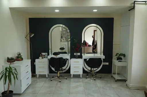 SIDIKA SANDAL KUAFÖR VE GÜZELLİK SALONU
