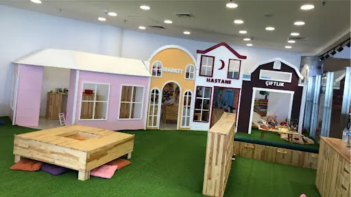 Mini Space Kale Outlet 2