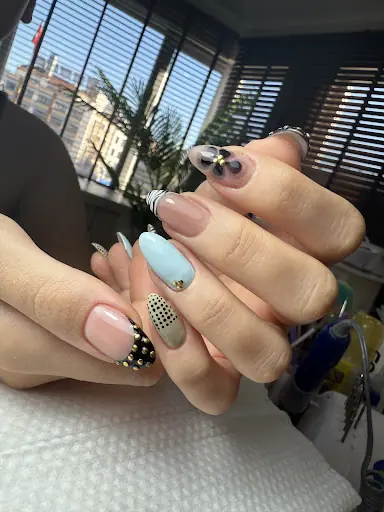ÖZLEM YILDIZ NAİL ART STUDİO 2