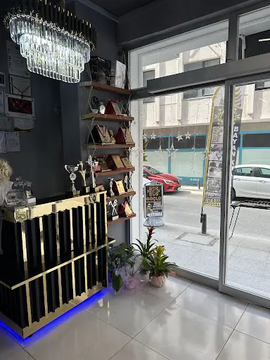 GÜÇLÜ BAYAN KUAFÖR – Kadın Kuaförü, Kartal, İstanbul