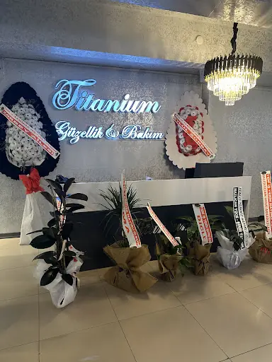 Luxe Titanium Güzellik ve Bakım Merkezi 3