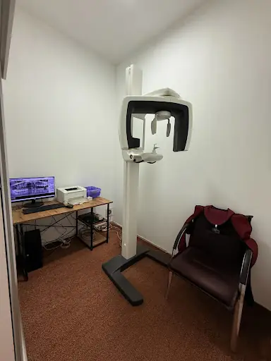 Diş Hekimi Beyzanur Baydemir Diş Kliniği 4