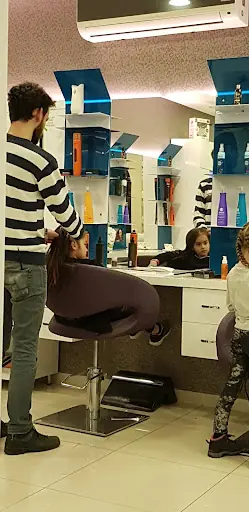 Adelpha Saç Tasarım & Güzellik Salonu 2