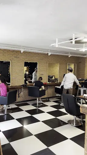 Hair Club Akın 3