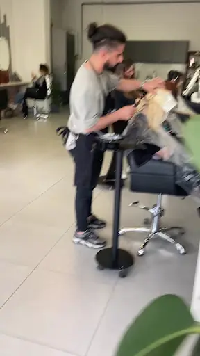 Hair lounge 3