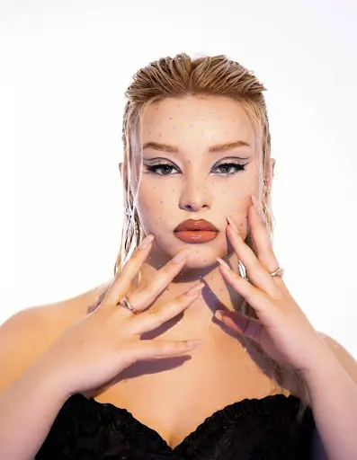 Duygu Demirel 4