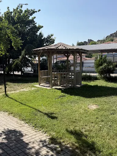 Cevher Dudayev Parkı 4