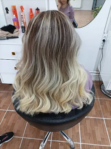 KÜBRA YILMAZ SAÇ VE GÜZELLİK SALONU