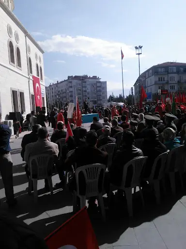Yunus Emre Myd. 4