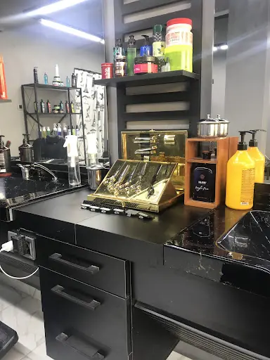 Emrullah Şentürk Hair Stylist & Barber Shop 3