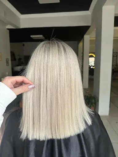 Deluxe Aysel Bayan Kuaförü & Güzellik Salonu