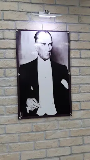 Dusty Erkek Kuaförü 5