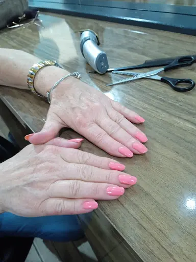 Salon Neşe Kadın Kuaförü 4