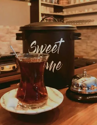 Pazibo Cafe Bistro 4