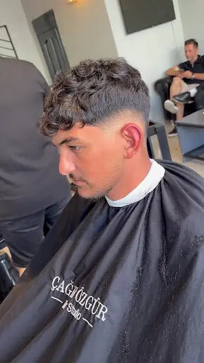 ÇağrıÖzgürHairStudio erkek kuaförü 4