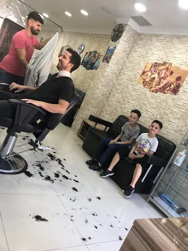 Tarz Erkek kuaförü 4