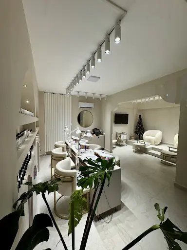 GÖKÇE AKIN BEAUTY&NAIL 3
